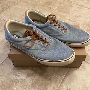 Sperry Canvas Sneakers